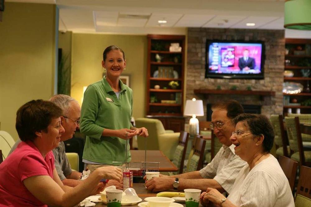 Hampton Inn Bermuda Run / Advance Restaurant photo