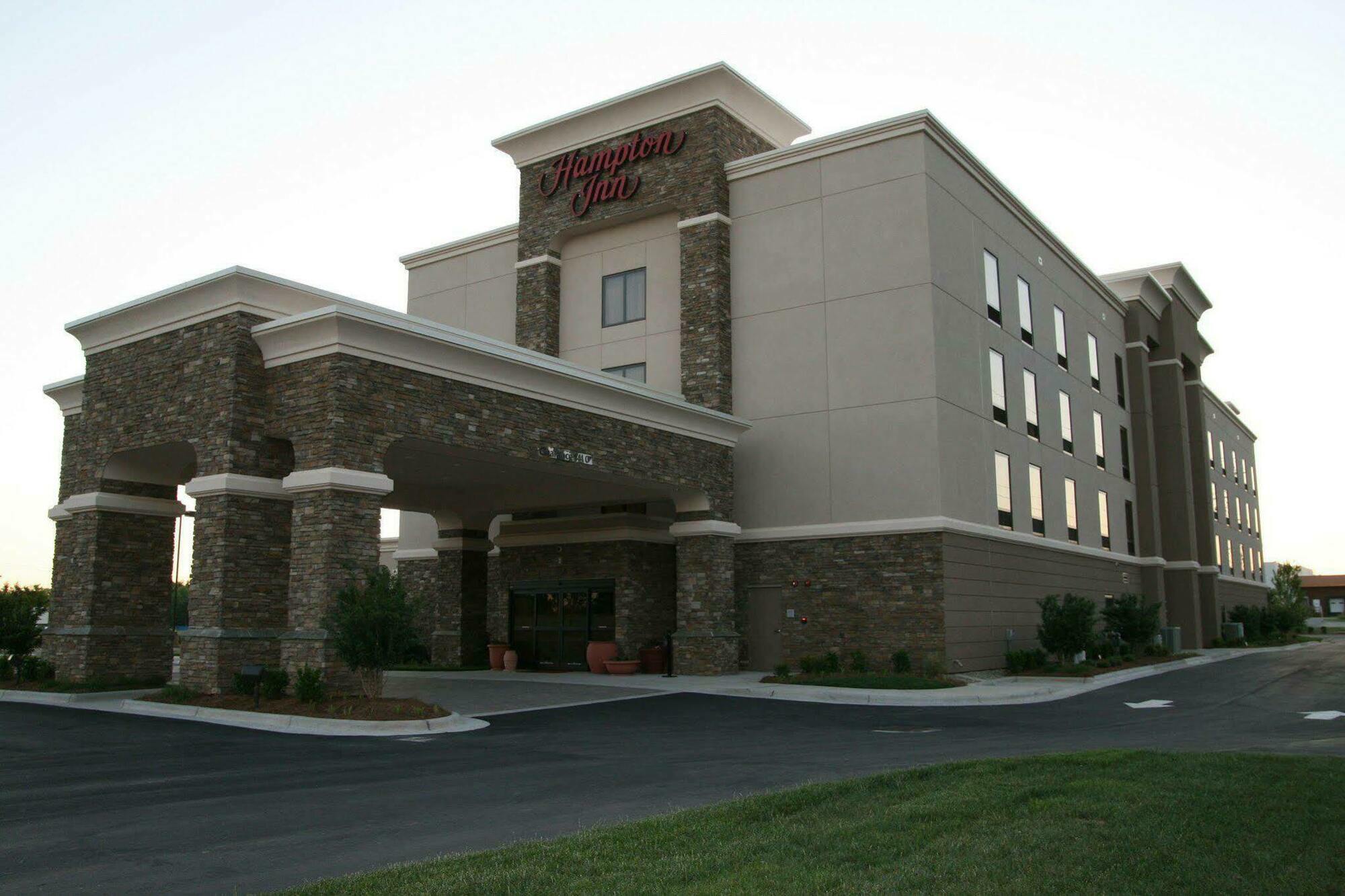 Hampton Inn Bermuda Run / Advance Exterior photo