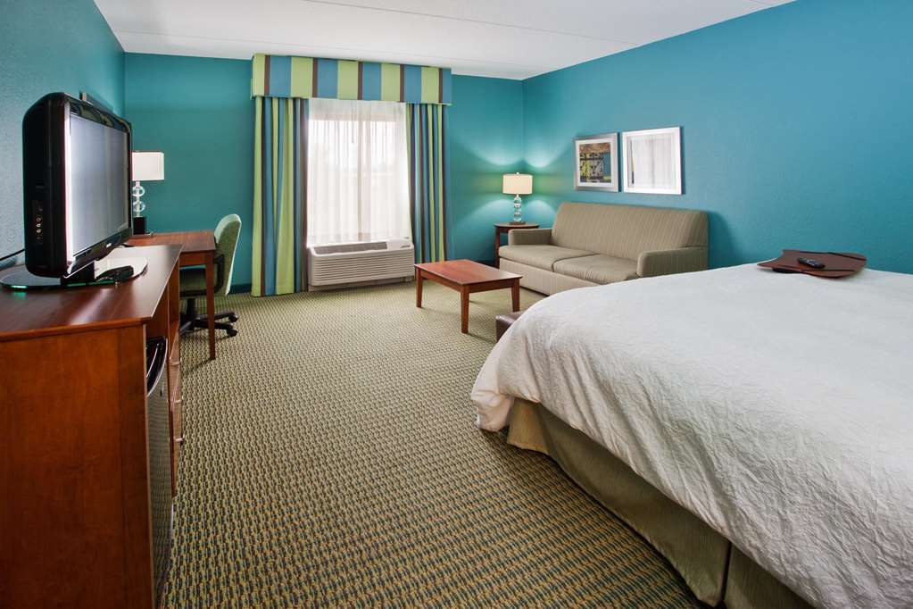 Hampton Inn Bermuda Run / Advance Room photo